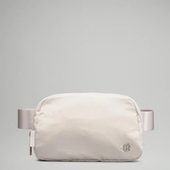 NWT Lululemon Everywhere Belt Bag White Opal - Picture 1 of 10